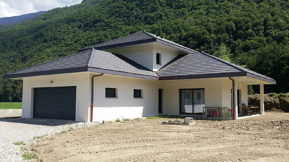 Construction d'une maison tradistionnelle à La Bathie (Savoie) par MS Habitat